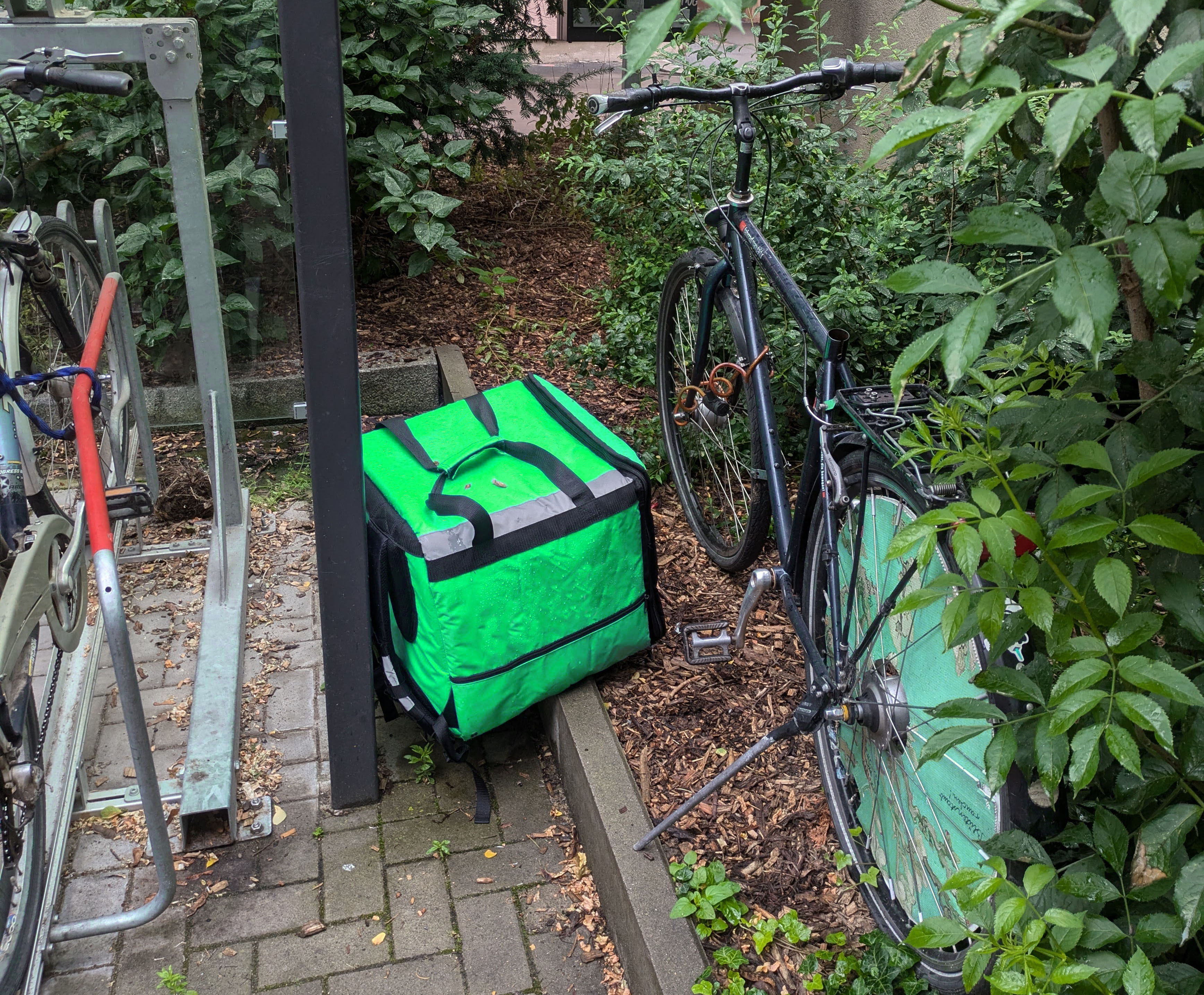 Adam sieht Grün. Unterwegs mit einem Fahrradboten